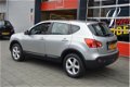 Nissan Qashqai - 1.6 Visia Panorama-dak I Airco I PDC I Sport velgen I Dealer onderhouden - 1 - Thumbnail