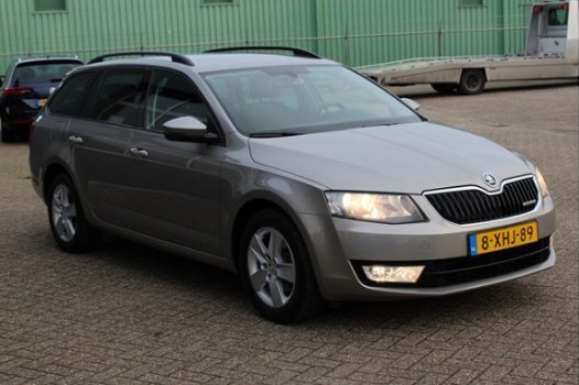 Skoda Octavia Combi - 1.6 TDI Greenline Businessline (111pk) Navi/ Clima/ Cruise/ Elek. pakket/ Isof - 1