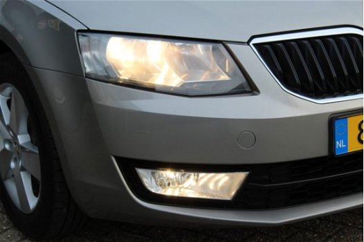 Skoda Octavia Combi - 1.6 TDI Greenline Businessline (111pk) Navi/ Clima/ Cruise/ Elek. pakket/ Isof - 1