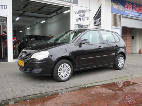 Volkswagen Polo - 1.4-16V Optive 5 Deurs Airco - 1