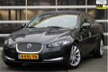 Jaguar XF - 2.2D Premium Business Edition Leder Navigatie Automaat 3-6-12 M Garantie Dealeronderhoud - 1 - Thumbnail