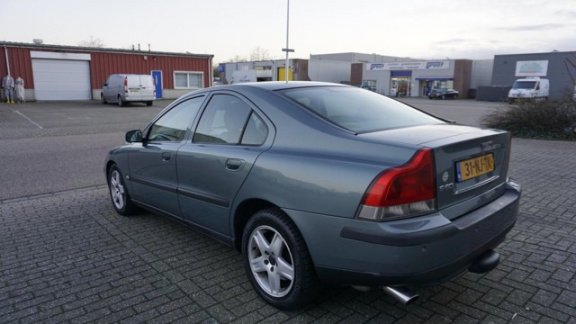 Volvo S60 - 2.5 T AWD Geartronic YOUNGTIMER - 1