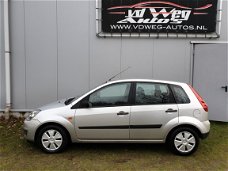 Ford Fiesta - 1.3-8V Style 5 deurs airco 92588km