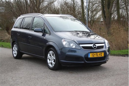 Opel Zafira - 2.2 Cosmo NAVI LEDER CLIMA PDC 7PS LMV TREKHAAK - 1