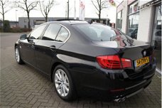 BMW 5-serie - 520d HIGH EXECUTIVE AUTOMAAT DEALERONDERHOUDEN NIEUWSTAAT