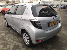 Toyota Yaris - 1.5 Hybride Aspiration /navigatie/