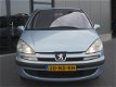 Peugeot 807 - 2.2 SR 6 personen, Trekhaak - 1 - Thumbnail