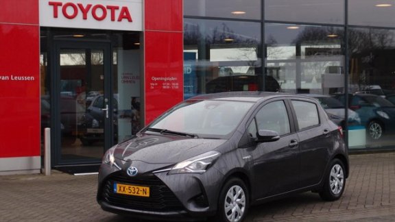 Toyota Yaris - 1.5 HYBRID ACTIVE NAVI CRUISE NL-AUTO - 1