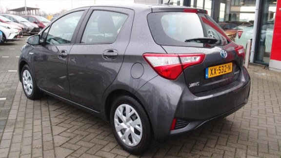 Toyota Yaris - 1.5 HYBRID ACTIVE NAVI CRUISE NL-AUTO - 1