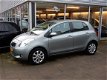 Toyota Yaris - 1.3 16V VVT-I 5D EXECUTIVE + 6 MND BOVAG - 1 - Thumbnail