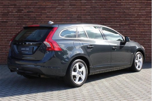 Volvo V60 - T3 Start/Stop Momentum - 1