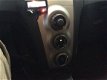 Toyota Yaris - 1.3 16V VVT-I 5DR Terra Airco + Trekhaak - 1 - Thumbnail