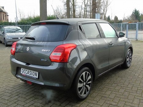 Suzuki Swift - 1.2 Smart Hybrid Stijl | NAVI | STOELVERWARMING | CAMERA - 1