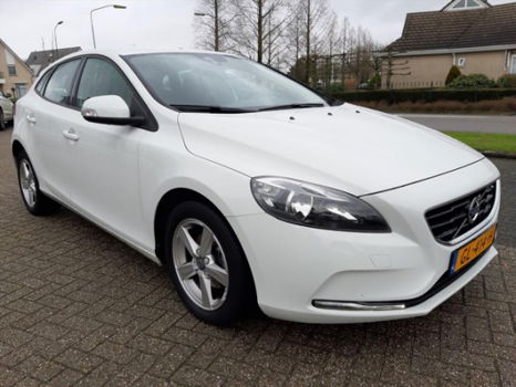 Volvo V40 - 2.0 D2 120PK Momentum Business - 1