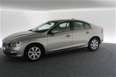 Volvo S60 - T3 Kinetic 150pk Navigatie Leder Interieur Bluetooth Parkeersens