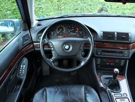 BMW 5-serie Touring - 525d Executive - 1