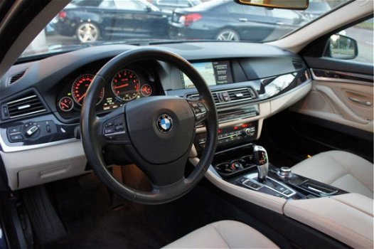 BMW 5-serie Touring - 520i High Executive - 1