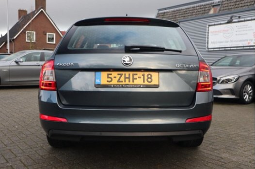 Skoda Octavia Combi - 1.4 TSI Greentech Elegance Businessline | Automaat | Navigatie | Stoelverwarmi - 1