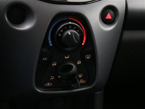 Toyota Aygo - 1.0 VVT-i x-play | Apple Carplay | Origineel NL | Nieuw model | - 1