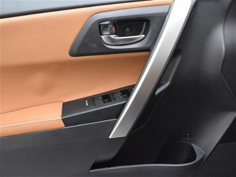 Toyota Auris Touring Sports - 1.8 Hybrid Lease+ | Leder | Panoramadak | Origineel NL - 1