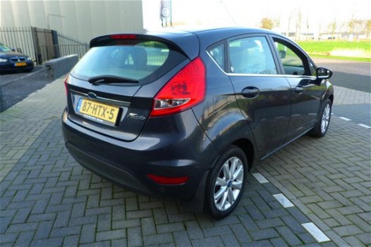 Ford Fiesta - 1.25 Ghia 5 Deurs, Airco, NL Auto, Navi - 1