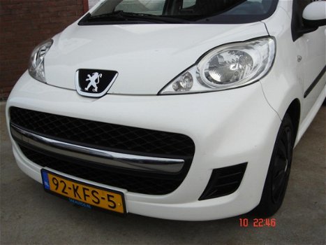 Peugeot 107 - 1.0-12V Sublime 5 deurs/Airco/dakraam/NAP - 1