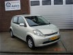 Daihatsu Sirion 2 - 1.0-12V Trend met NAP - 1 - Thumbnail