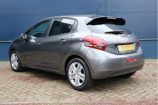 Peugeot 208 - 1.2 82 pk Signature / Navigatie / Apple Car Play / Bluetooth / Airco / Parkeerhulp - 1