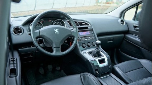 Peugeot 5008 - ST 1.6 THP 156pk 7-pers. *leder, airco, trekhaak - 1