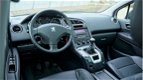Peugeot 5008 - ST 1.6 THP 156pk 7-pers. *leder, airco, trekhaak - 1 - Thumbnail