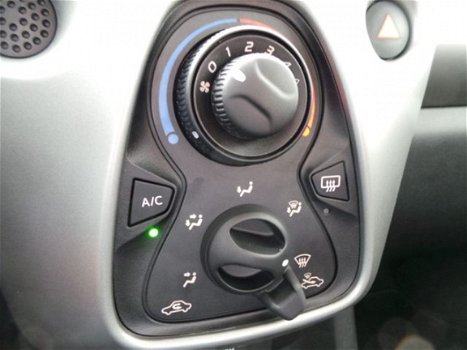 Peugeot 108 - 1.0 e-VTi 72pk 5D Active met Airconditioning RIJKLAAR - 1