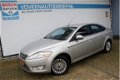 Ford Mondeo - 2.0-16V Titanium NAVIGATIE, CRUISE, TREKHAAK, ACHTERUITRIJCAMERA - 1 - Thumbnail