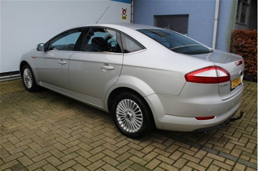 Ford Mondeo - 2.0-16V Titanium NAVIGATIE, CRUISE, TREKHAAK, ACHTERUITRIJCAMERA - 1