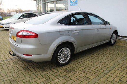 Ford Mondeo - 2.0-16V Titanium NAVIGATIE, CRUISE, TREKHAAK, ACHTERUITRIJCAMERA - 1