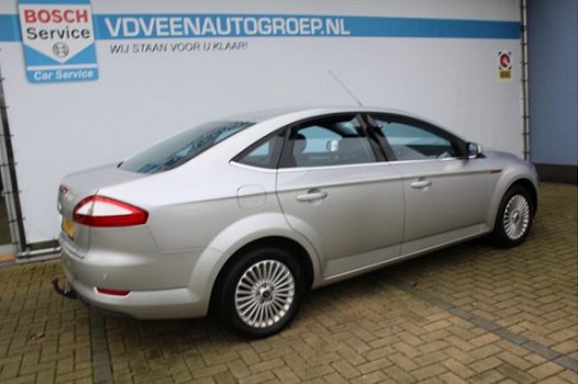 Ford Mondeo - 2.0-16V Titanium NAVIGATIE, CRUISE, TREKHAAK, ACHTERUITRIJCAMERA - 1