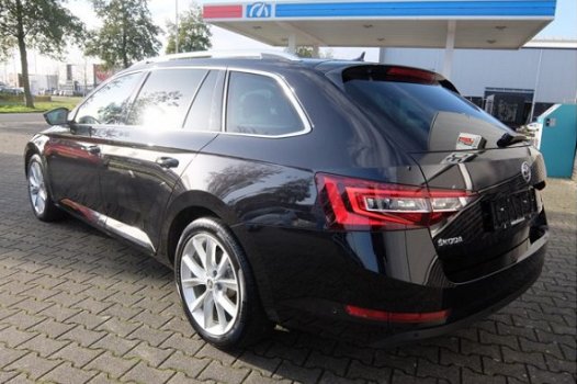 Skoda Superb - 2.0 TDI STYLE BNS Navi Leder - 1