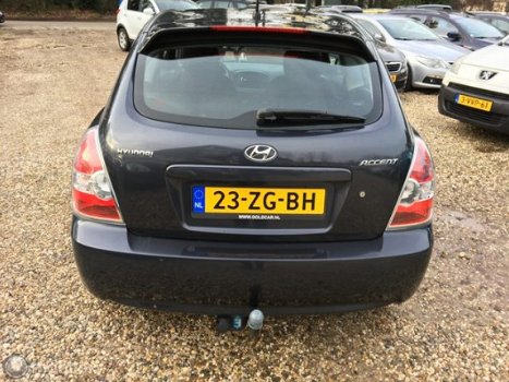 Hyundai Accent - 1.4i, Airco, Trekhaak, cruis, parkeersensoren - 1