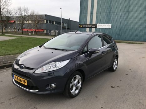 Ford Fiesta - 1.4-16V Trend 5-Deurs 97 PK. Clima, CPV, Stoelverw., Elektr.ramen, Radio-CD, LMvelgen, - 1