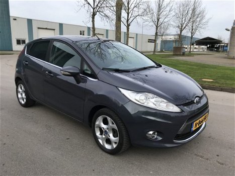 Ford Fiesta - 1.4-16V Trend 5-Deurs 97 PK. Clima, CPV, Stoelverw., Elektr.ramen, Radio-CD, LMvelgen, - 1