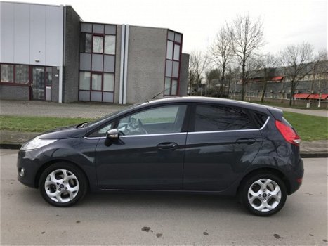 Ford Fiesta - 1.4-16V Trend 5-Deurs 97 PK. Clima, CPV, Stoelverw., Elektr.ramen, Radio-CD, LMvelgen, - 1