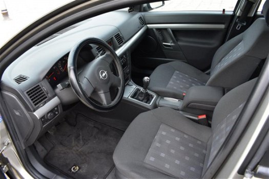 Opel Vectra - 1.8-16V Comfort Navigator - 1