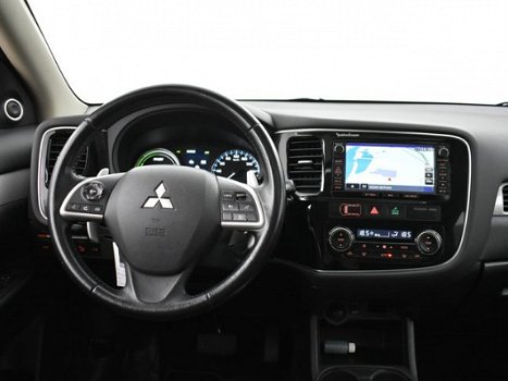 Mitsubishi Outlander - 2.0 PHEV INSTYLE+ *EXCL. BTW* ADAPTIVE CRUISE / LEDER / SCHUIFDAK / CAMERA - 1
