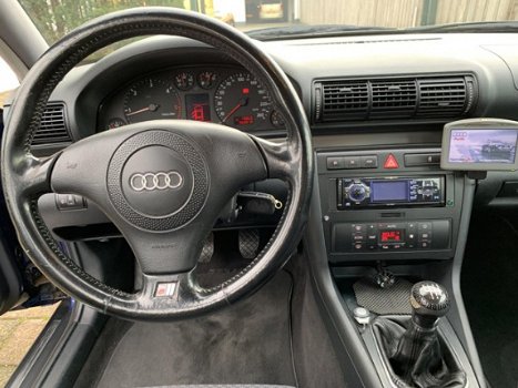 Audi A4 - 2.5 V6 TDI quattro Advance - 1