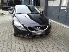 Volvo V40 - 2.0 D4 Summum Business Super nette V40 ( 190 PK) dealer onderhouden!! NIEUW BINNEN!!