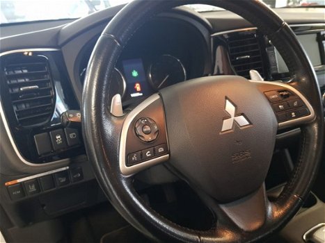 Mitsubishi Outlander - 2.0 PHEV Instyle+ Topper Keurige auto - 1