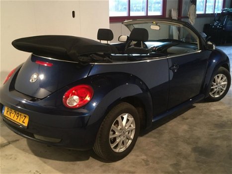 Volkswagen New Beetle Cabriolet - 1.6 Trendline AIRCO, STOELVERWARMING - 1