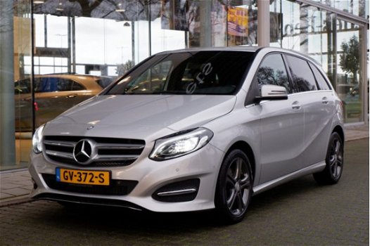 Mercedes-Benz B-klasse - 180 Automaat | Navigtie | Cruise control | Hoge instap | - 1