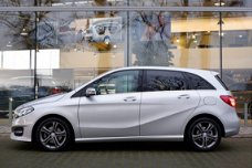 Mercedes-Benz B-klasse - 180 Automaat | Navigtie | Cruise control | Hoge instap |