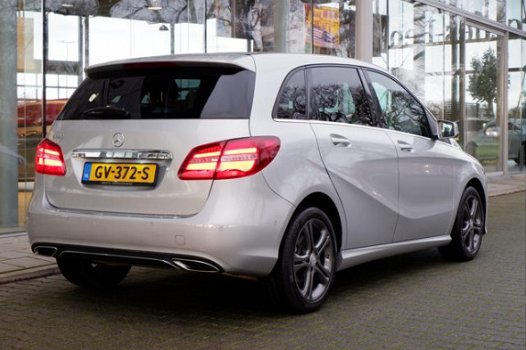 Mercedes-Benz B-klasse - 180 Automaat | Navigtie | Cruise control | Hoge instap | - 1