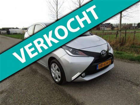 Toyota Aygo - 1.0 VVT-i x-play 5 drs, origineel NL en NAP - 1